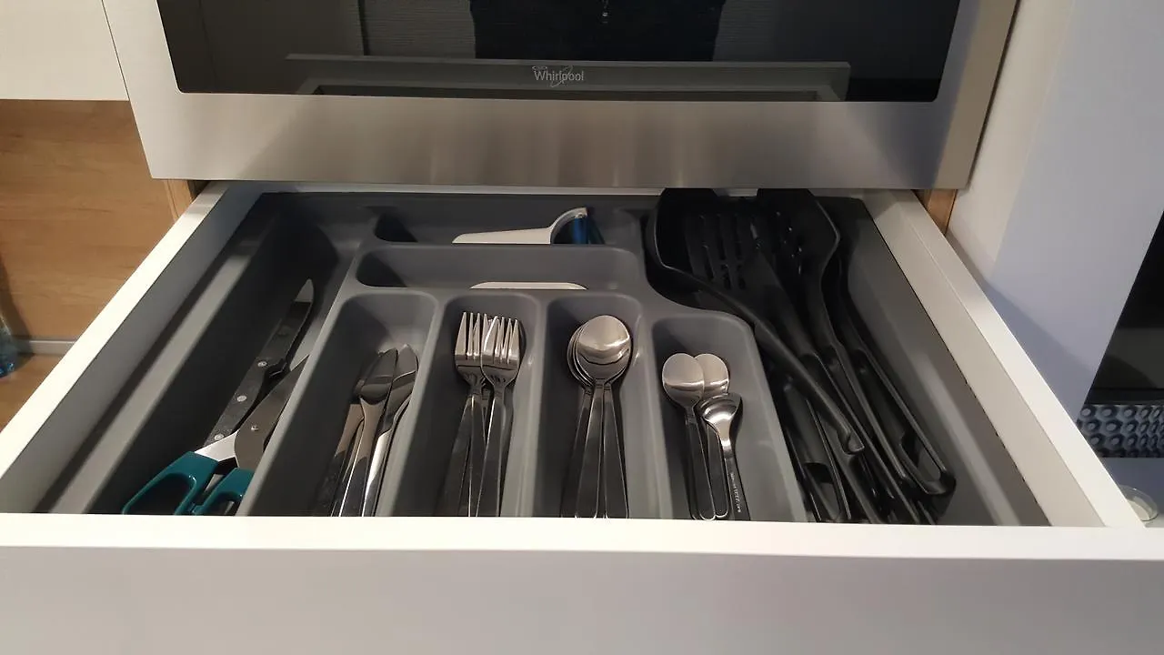 Select Apartment София
